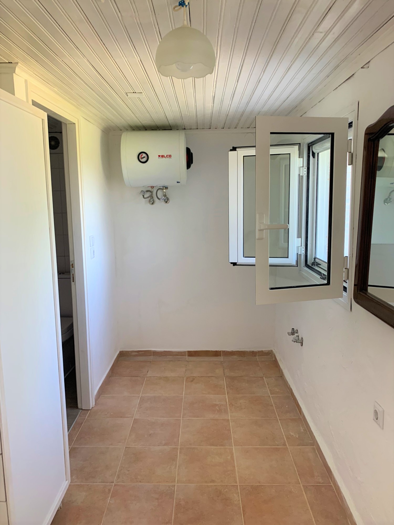 Passageway of house for sale in Ithaca Greece, Platrithyas