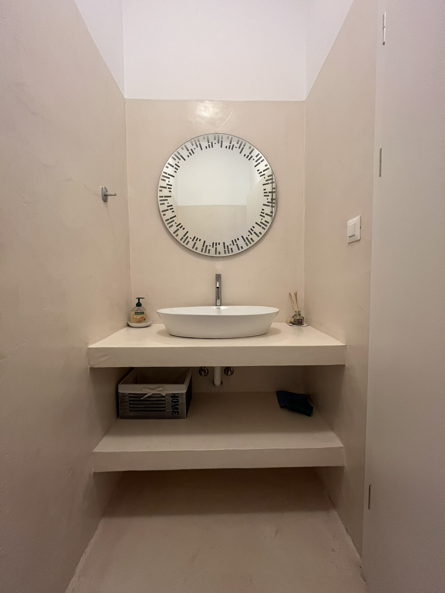 Ground floor bathroom of house for sale in Ithaca Greece, Anoghi