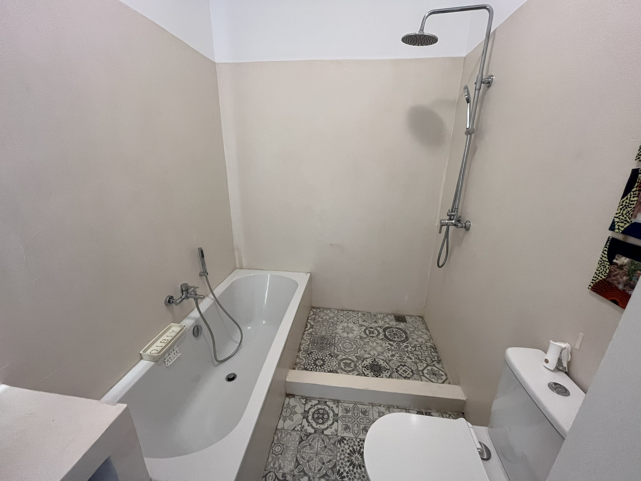 First floor en-suite bathroom of house for sale in Ithaca Greece, Anoghi