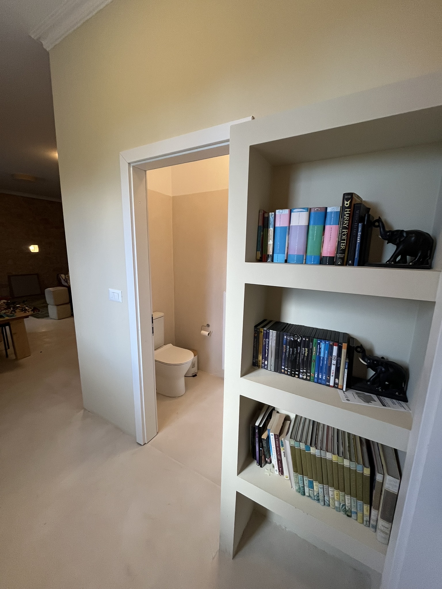 Ground floor passageway and bathroom of house for sale in Ithaca Greece, Anoghi