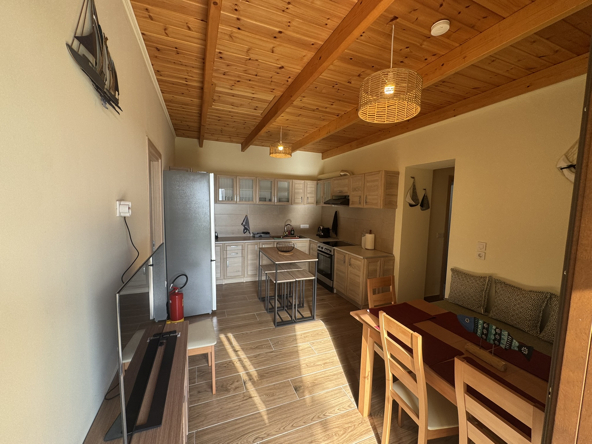 Kitchen and dining area of house for rent in Ithaca Greece, Anoghi